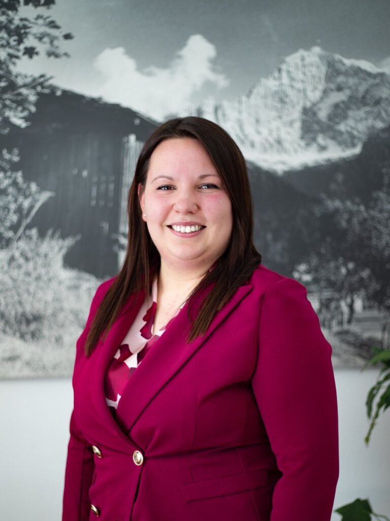 Nadia Pramaor — Property Finder & Manager